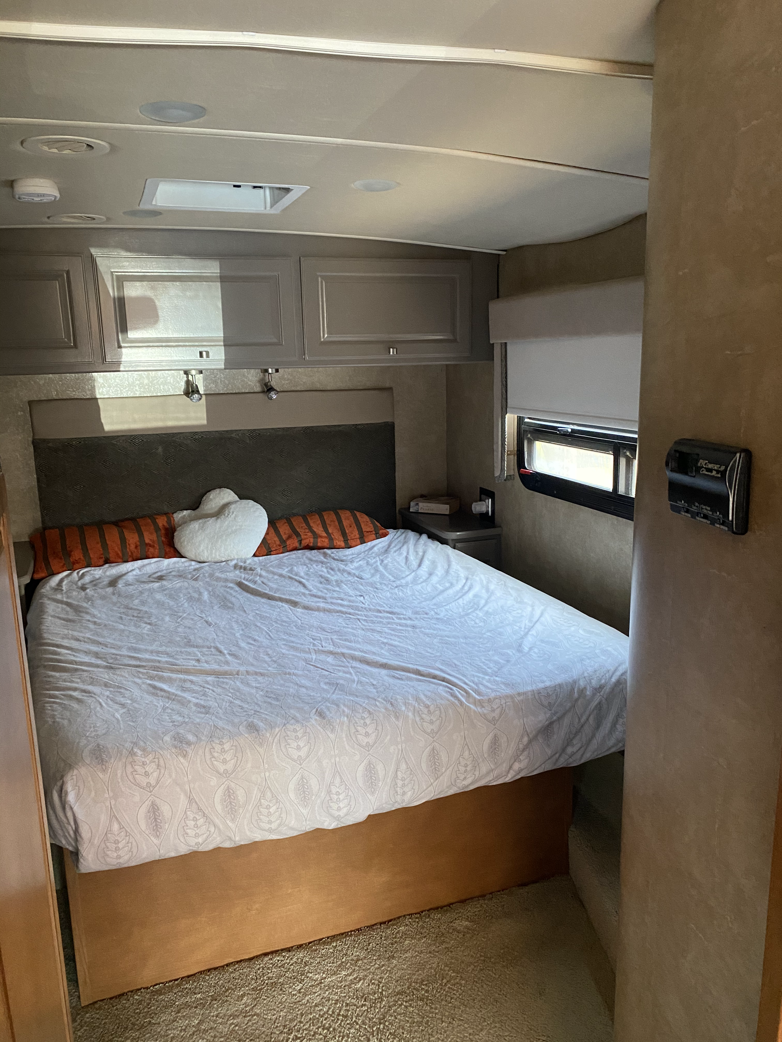 rent luxury motorhome for set in spain